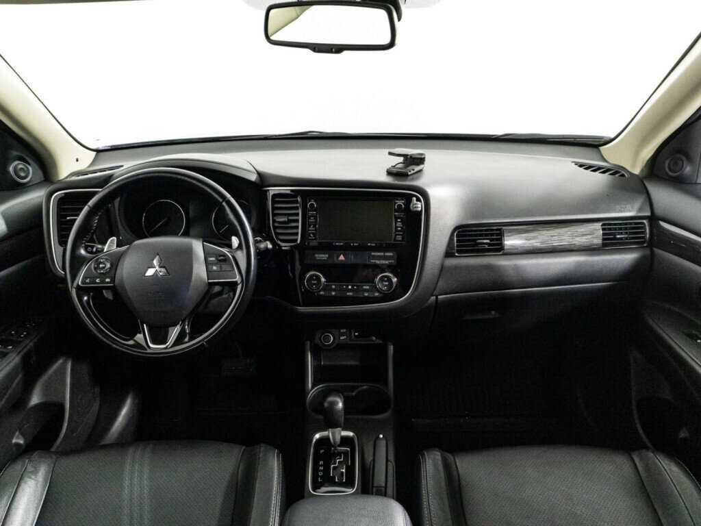Mitsubishi Outlander б/у, 2016, Вариатор. Фото: #12