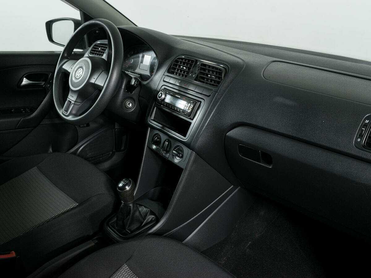 Volkswagen Polo б/у, 2014, Механическая. Фото: #4