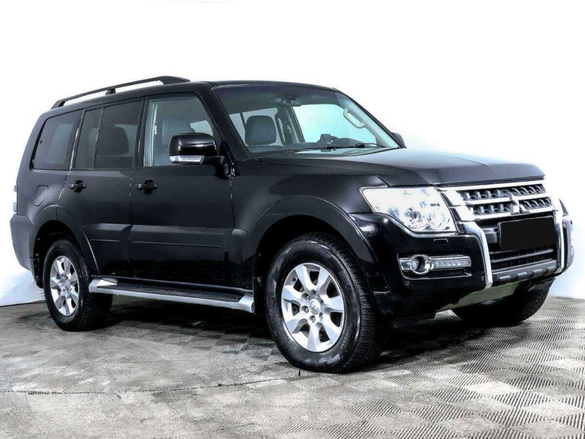Mitsubishi Pajero б/у, 2017, Автоматическая. Фото: #2