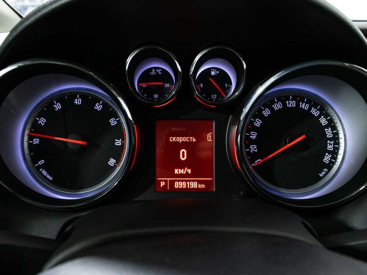 Opel Astra б/у, 2012, Автоматическая. Фото: #11