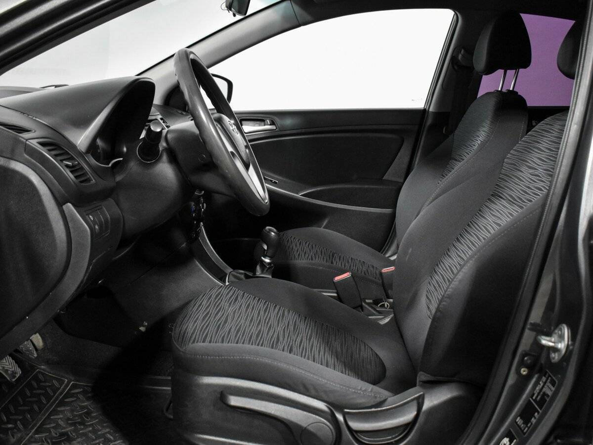 Hyundai Solaris б/у, 2014, Механическая. Фото: #9