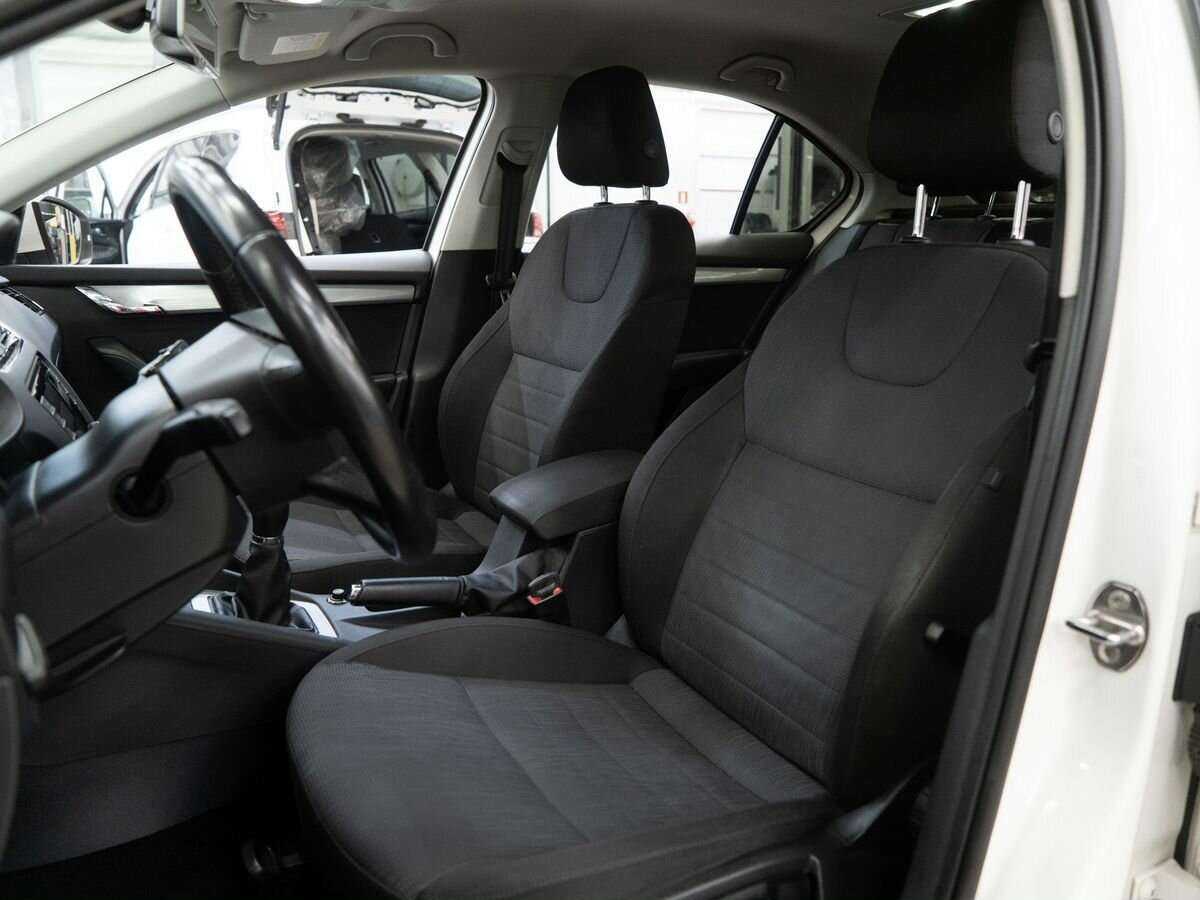 Skoda Octavia б/у, 2014, Механическая. Фото: #3