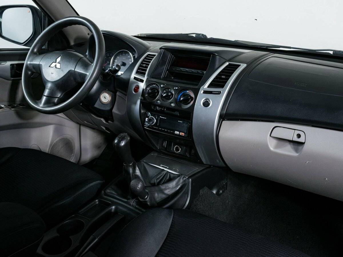 Mitsubishi Pajero Sport б/у, 2012, Механическая. Фото: #9