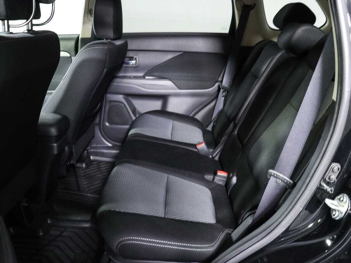 Mitsubishi Outlander б/у, 2018, Вариатор. Фото: #7