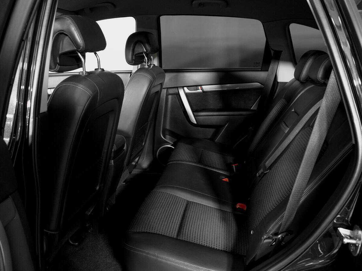 Chevrolet Captiva б/у, 2013, Автоматическая. Фото: #9