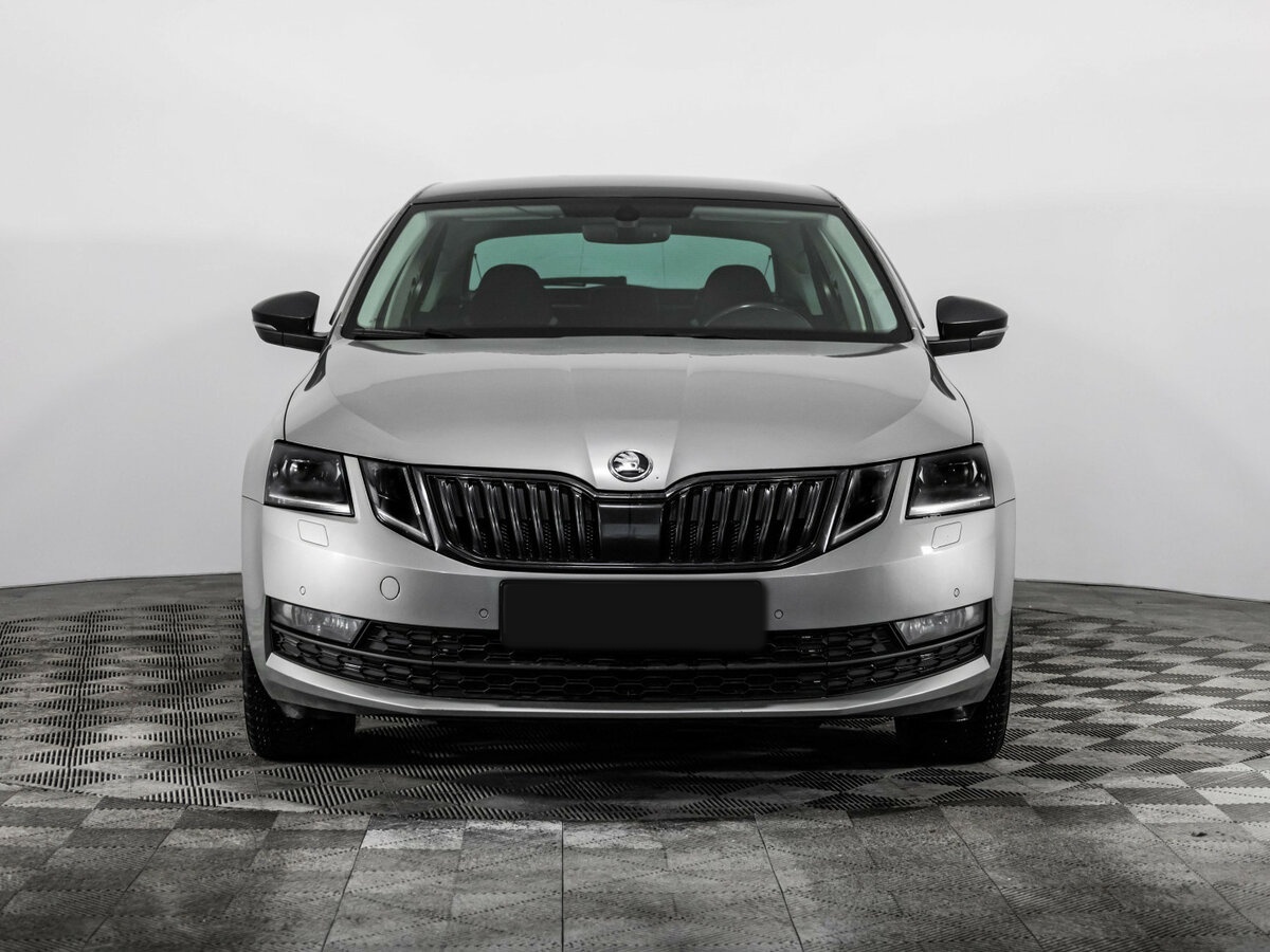 Skoda Octavia б/у, 2019, Роботизированная. Фото: #1