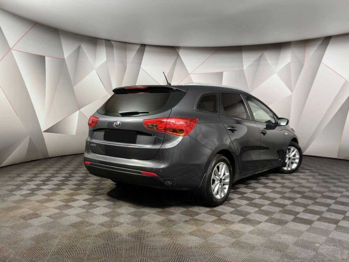 Kia Ceed б/у, 2015, Автоматическая. Фото: #1