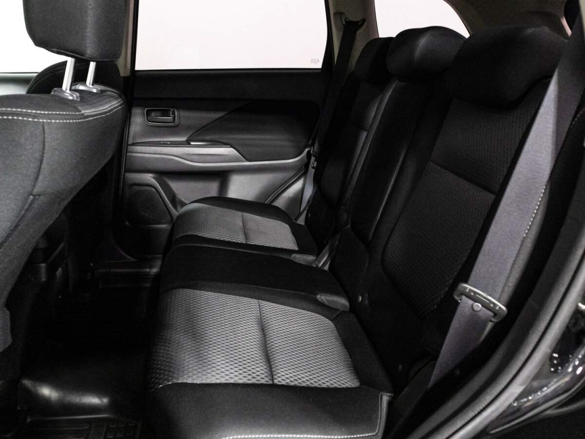 Mitsubishi Outlander б/у, 2017, Вариатор. Фото: #9