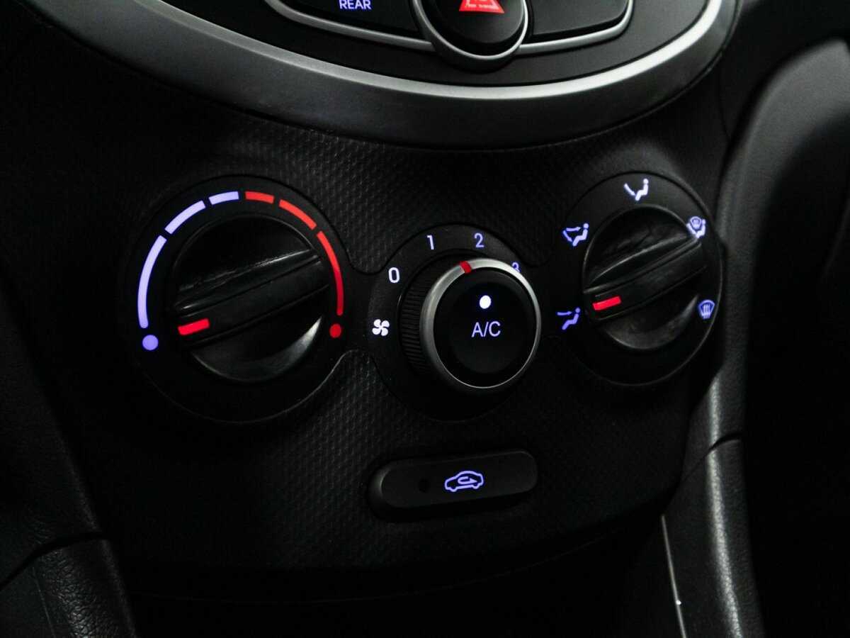 Hyundai Solaris б/у, 2014, Автоматическая. Фото: #14