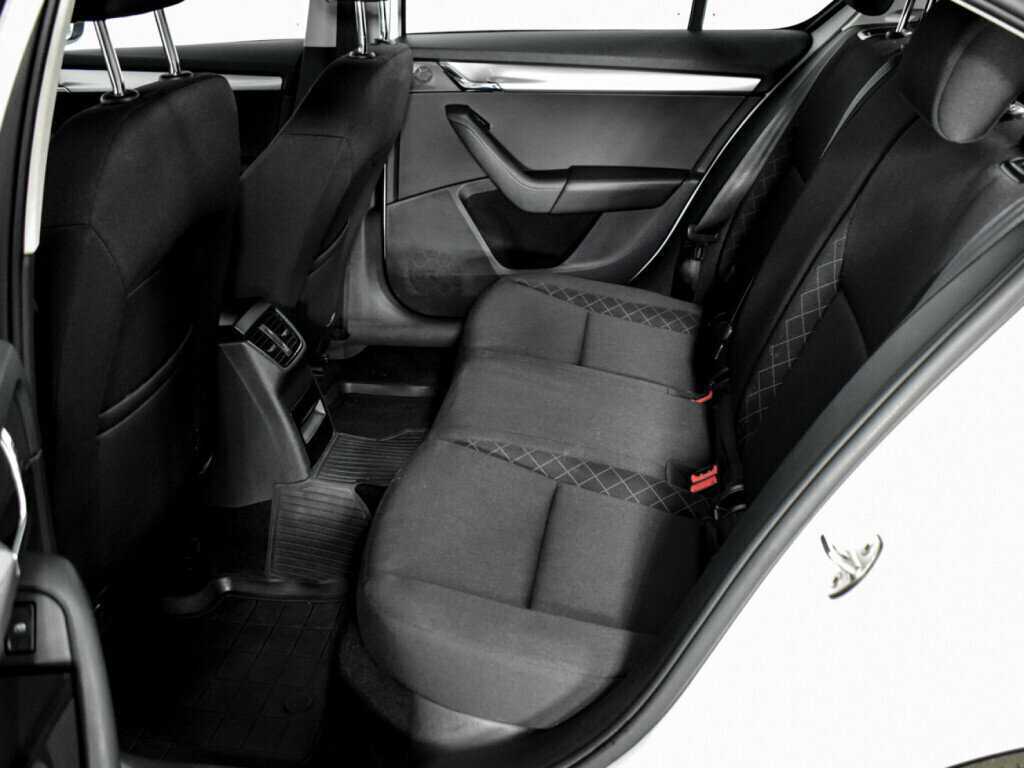 Skoda Octavia б/у, 2019, Механическая. Фото: #7