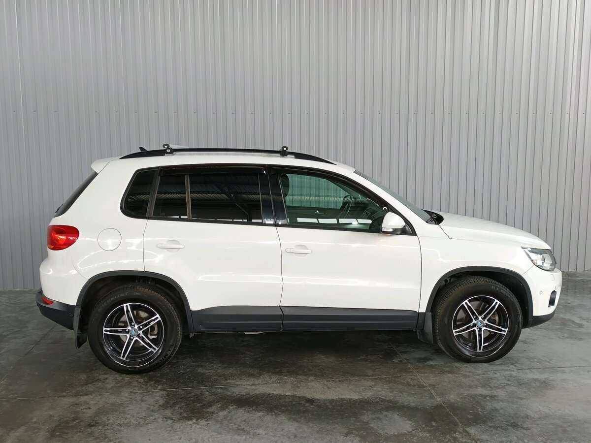 Volkswagen Tiguan б/у, 2013, Автоматическая. Фото: #3