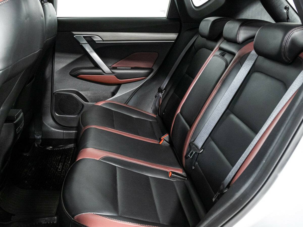 Geely Coolray б/у, 2021, Роботизированная. Фото: #9