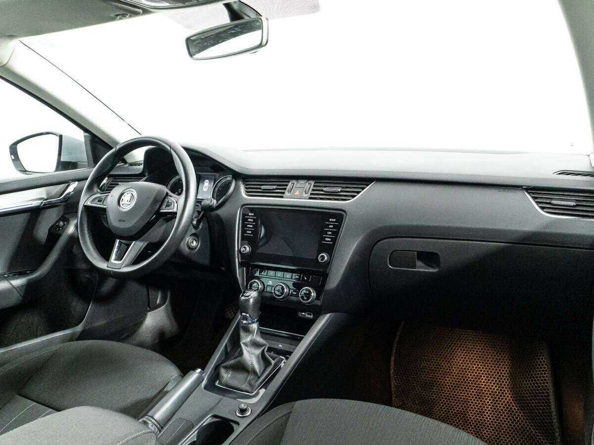 Skoda Octavia б/у, 2018, Механическая. Фото: #8