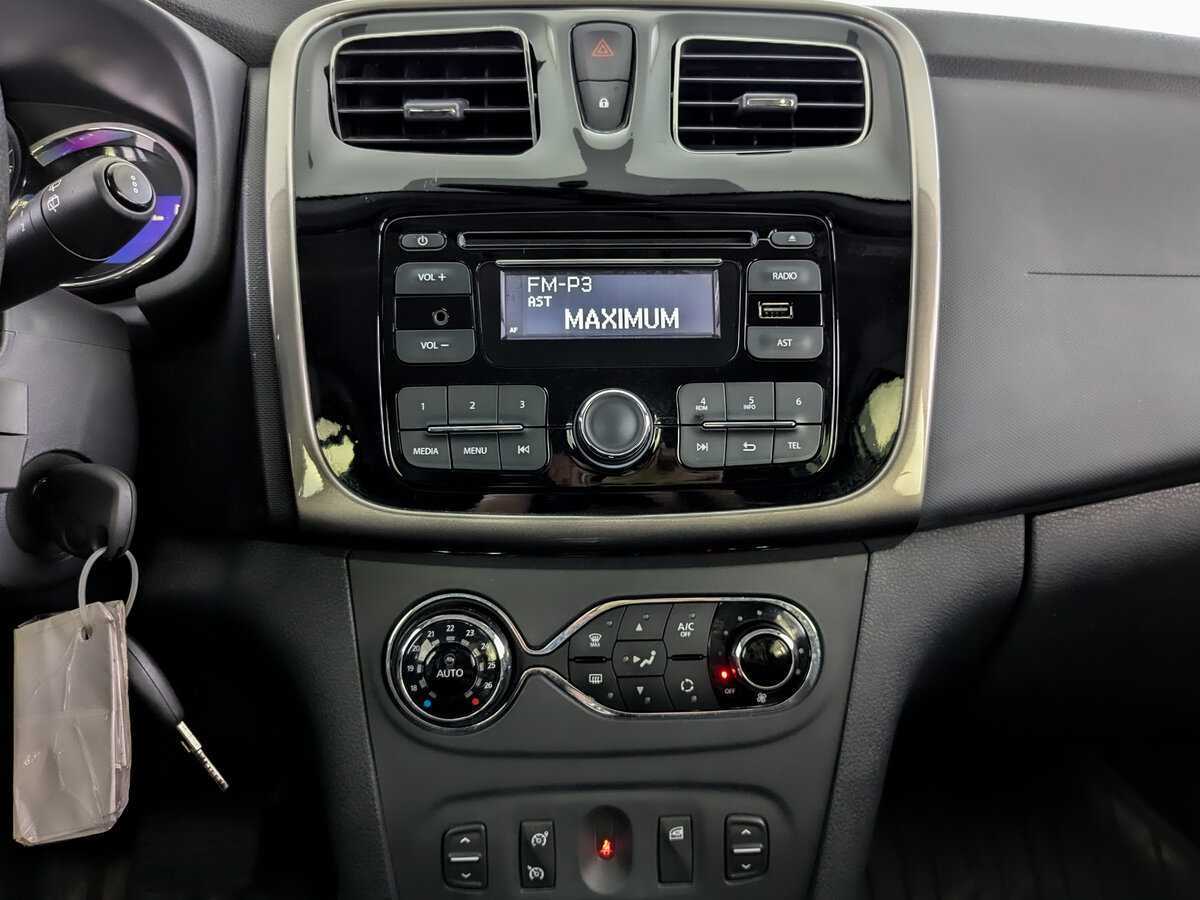 Renault Sandero б/у, 2016, Автоматическая. Фото: #12