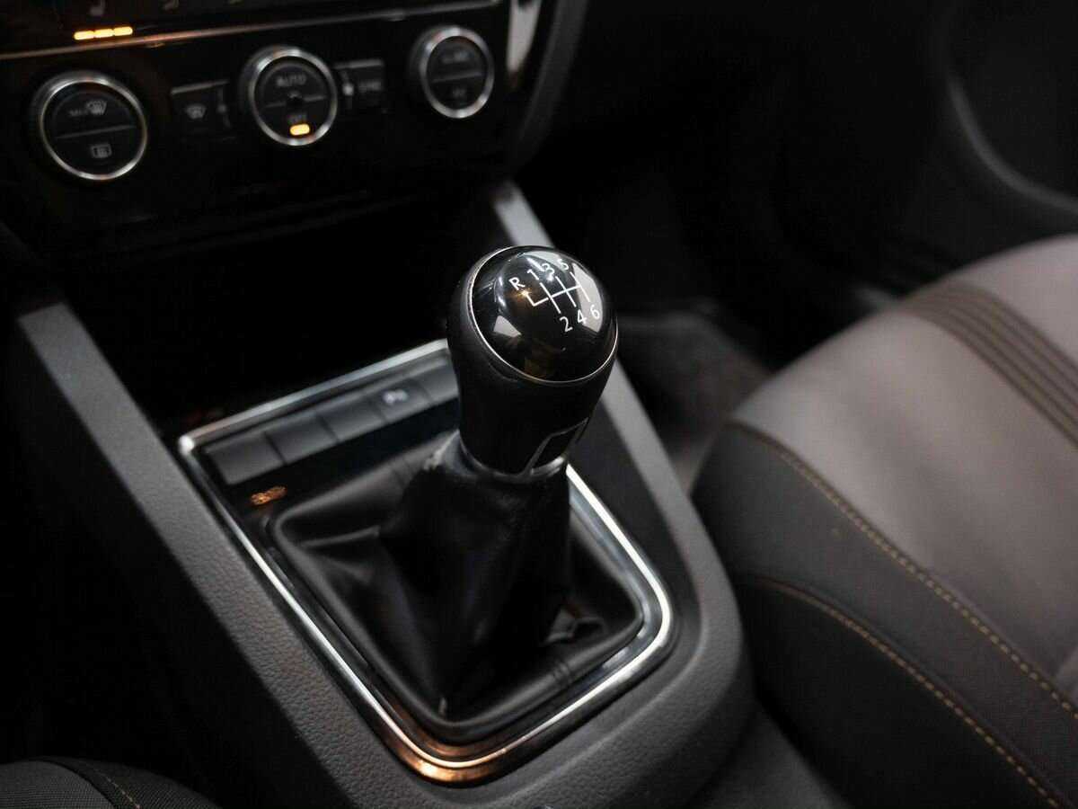 Volkswagen Jetta б/у, 2016, Механическая. Фото: #16