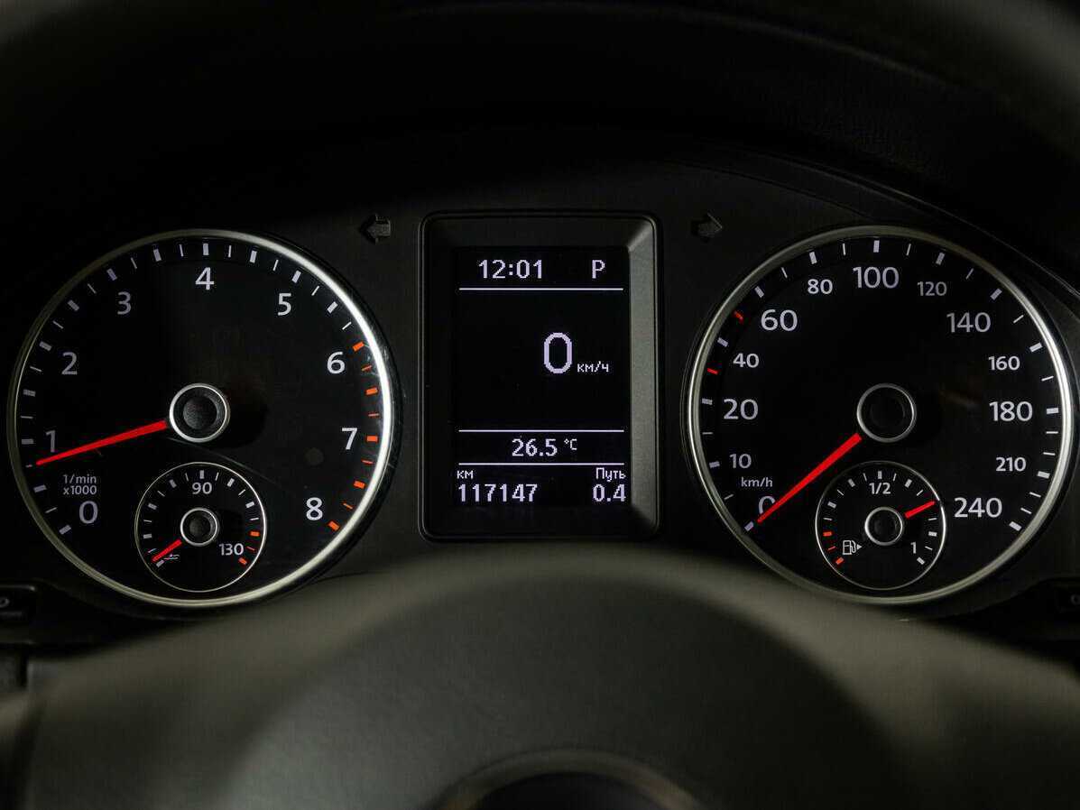 Volkswagen Tiguan б/у, 2015, Автоматическая. Фото: #9