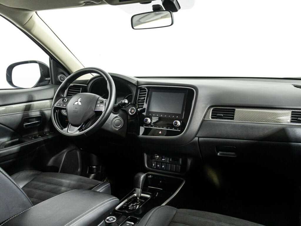 Mitsubishi Outlander б/у, 2021, Вариатор. Фото: #8