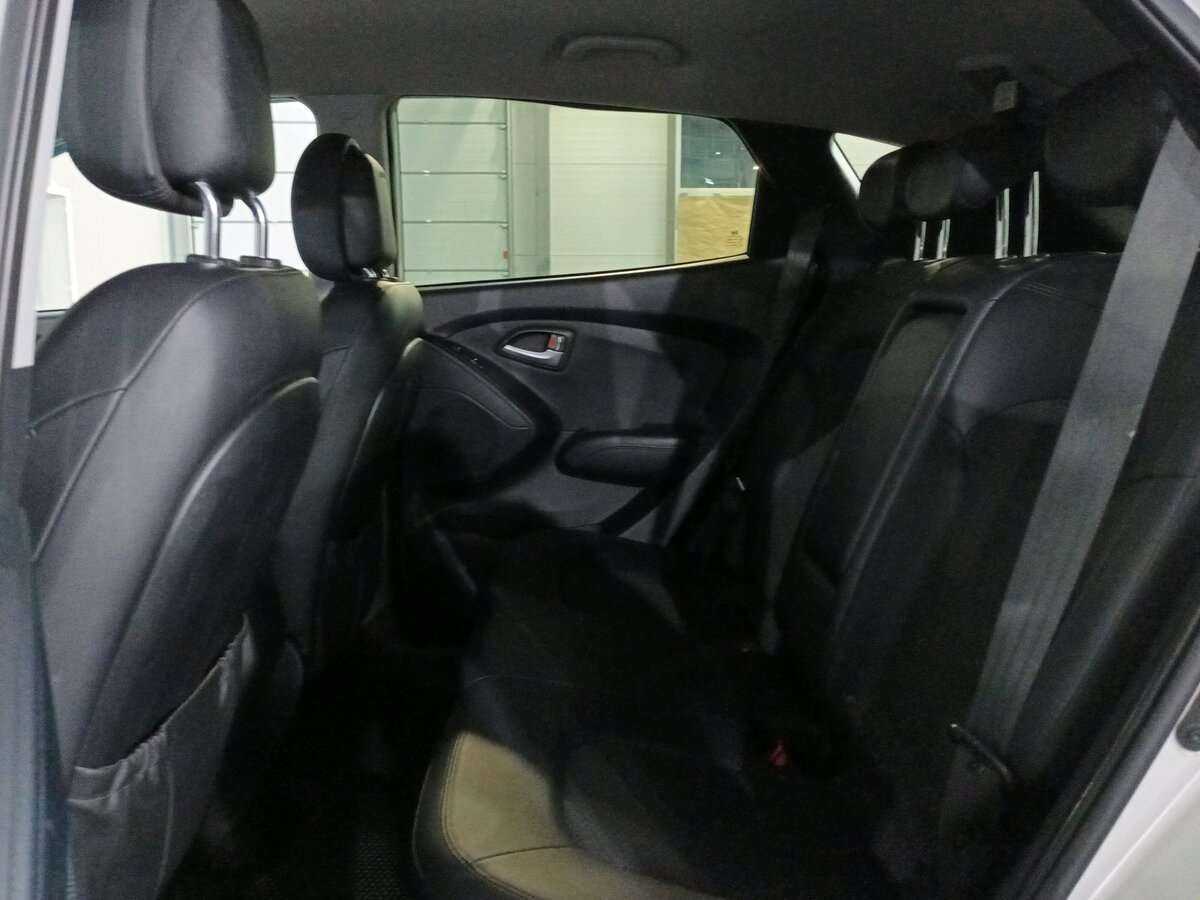 Hyundai ix35 б/у, 2012, Автоматическая. Фото: #9