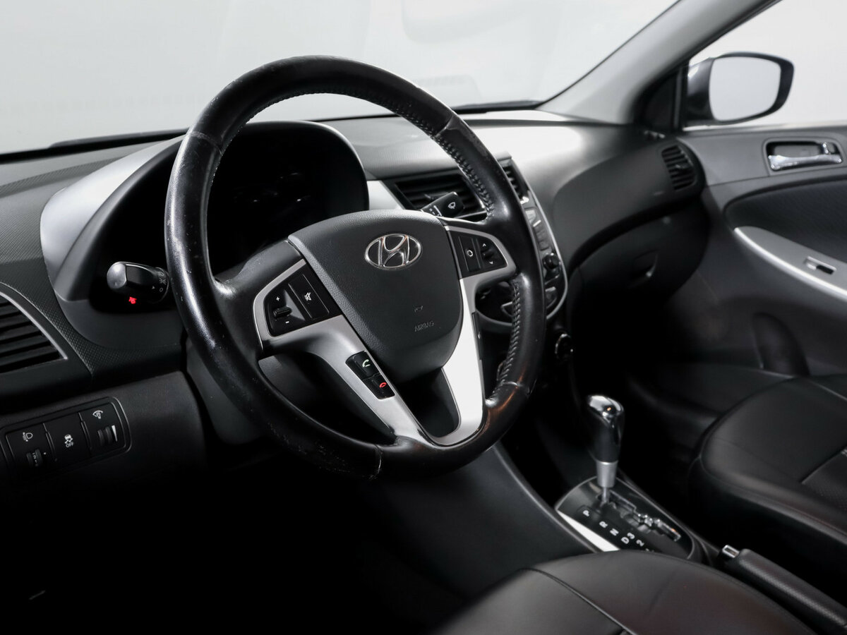 Hyundai Solaris б/у, 2012, Автоматическая. Фото: #10