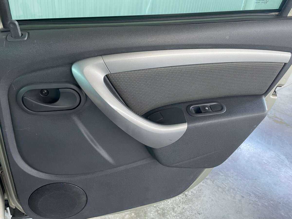 Renault Duster б/у, 2013, Механическая. Фото: #18