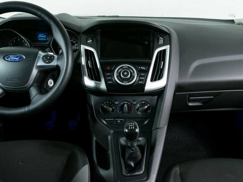 Ford Focus б/у, 2013, Механическая. Фото: #8