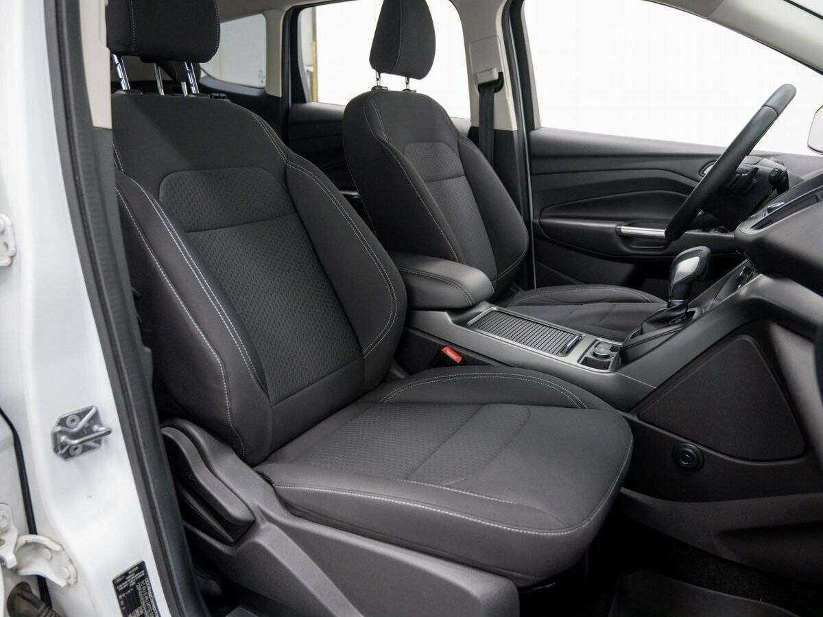 Ford Kuga б/у, 2017, Автоматическая. Фото: #8