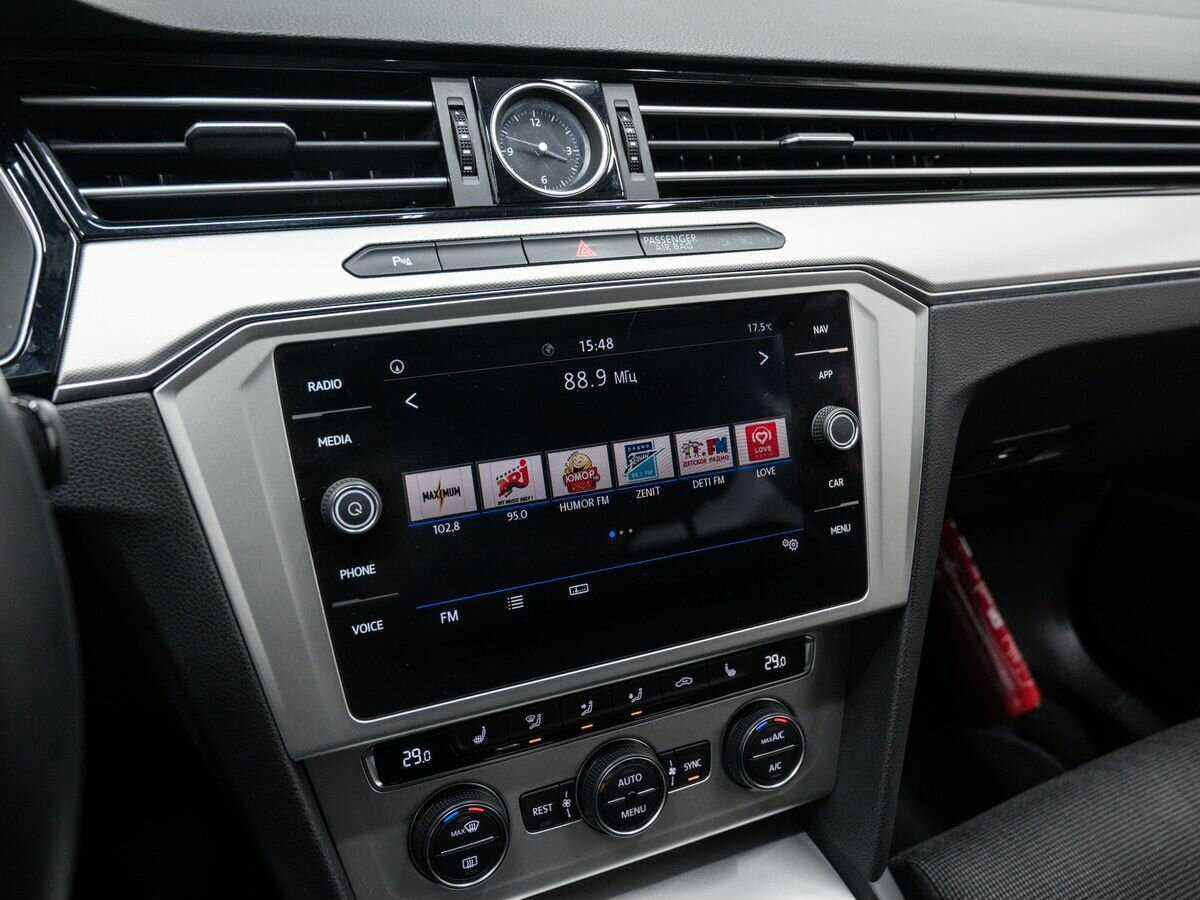 Volkswagen Passat б/у, 2018, Роботизированная. Фото: #18