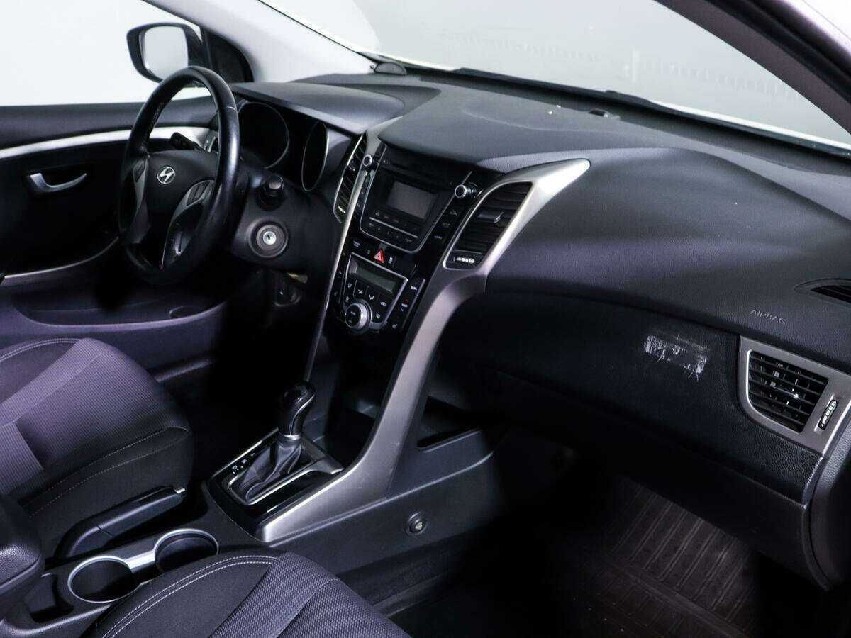 Hyundai i30 б/у, 2013, Автоматическая. Фото: #6
