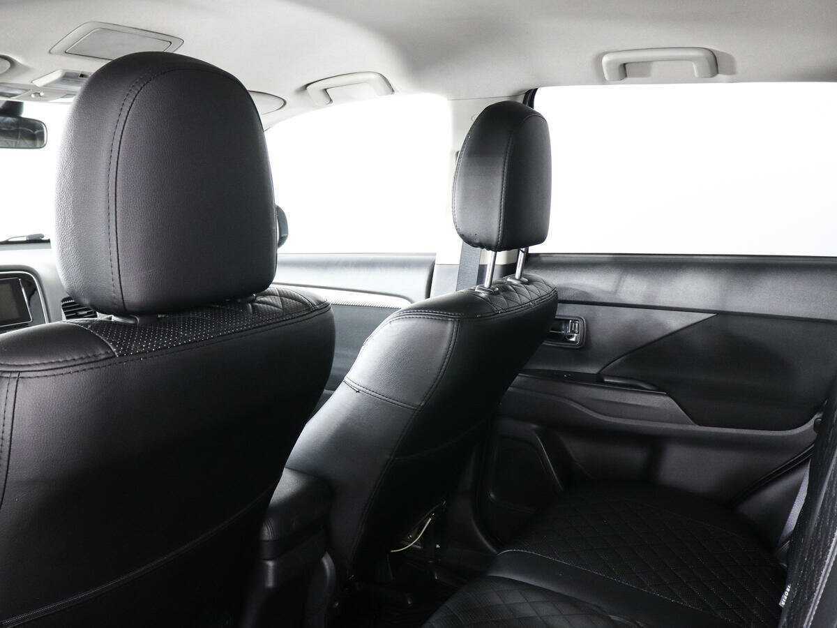 Mitsubishi Outlander б/у, 2018, Вариатор. Фото: #11