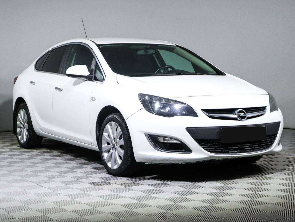 Opel Astra б/у, 2014, Автоматическая. Фото: #2