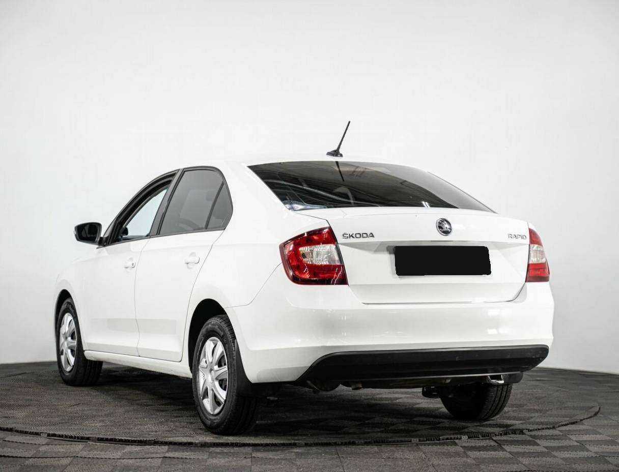 Skoda Rapid б/у, 2017, Механическая. Фото: #3