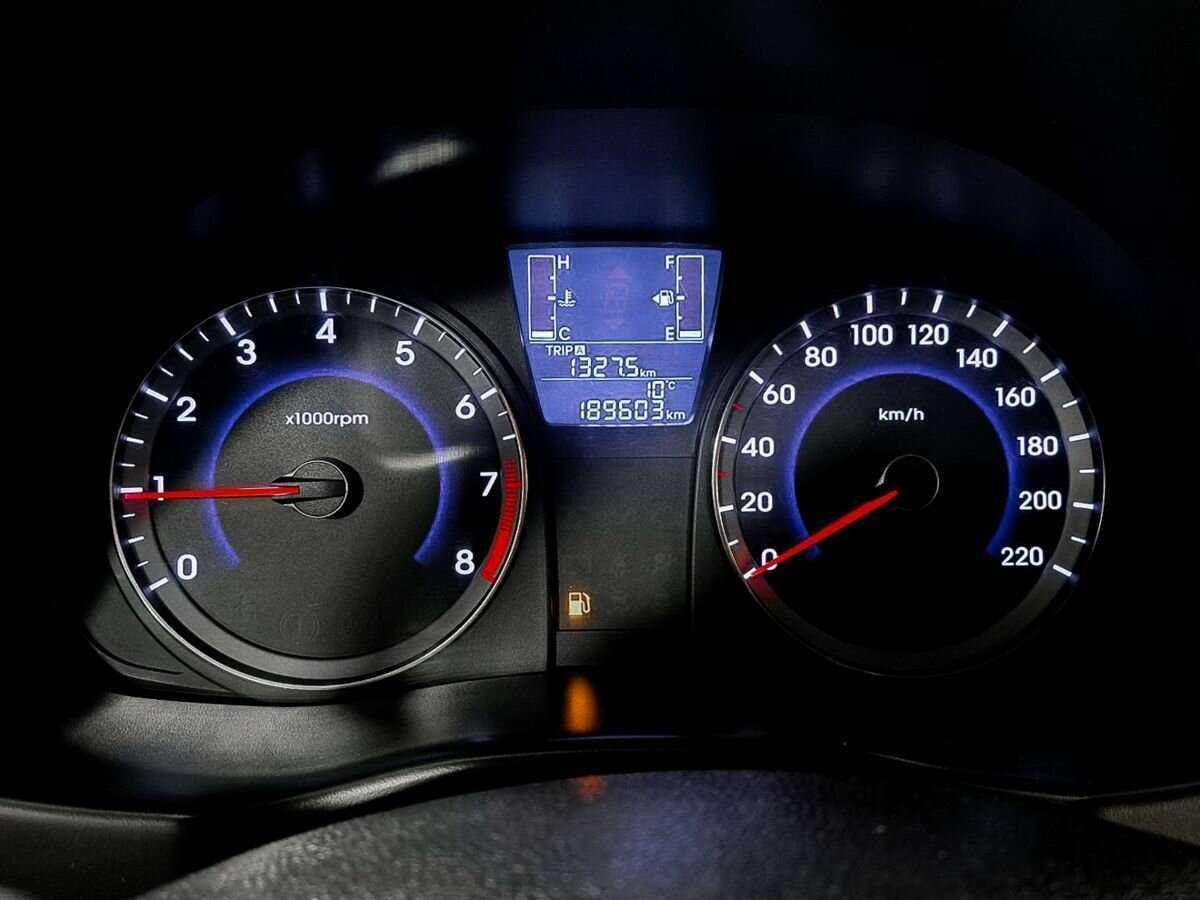 Hyundai Solaris б/у, 2015, Механическая. Фото: #7