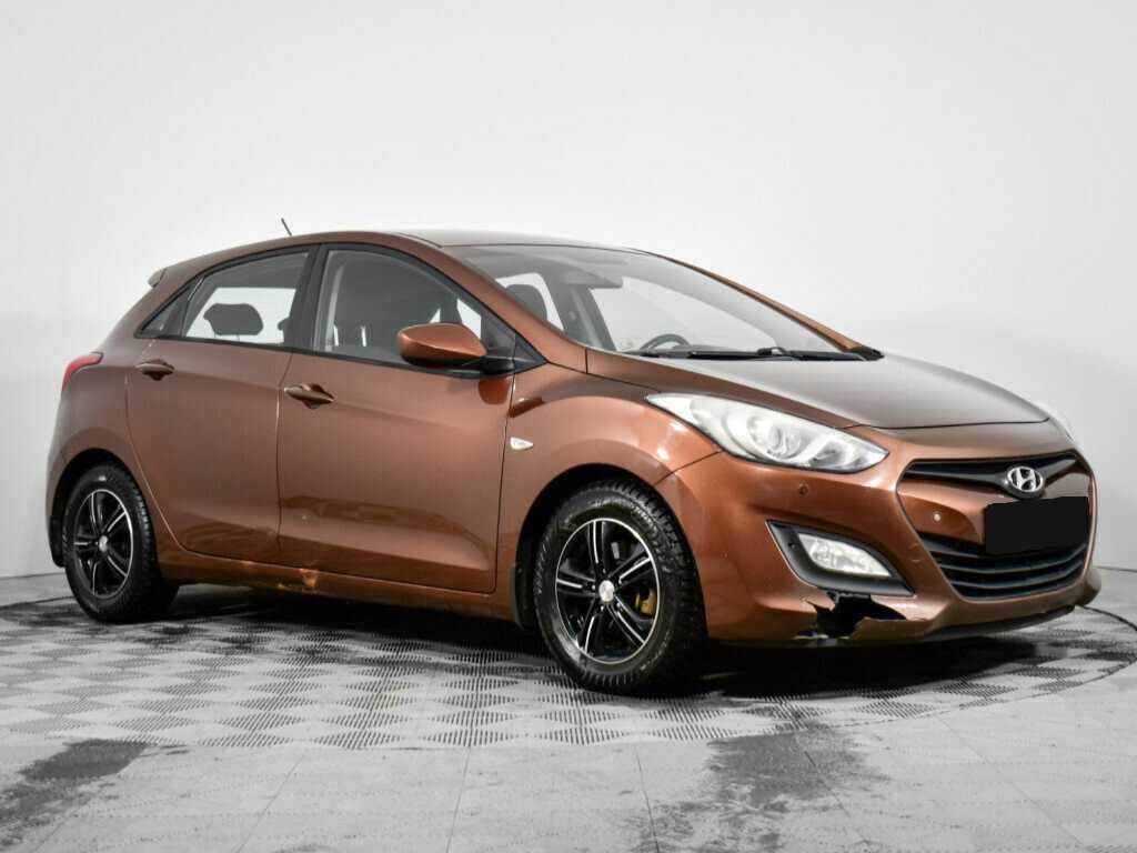 Hyundai i30 б/у, 2013, Автоматическая. Фото: #2