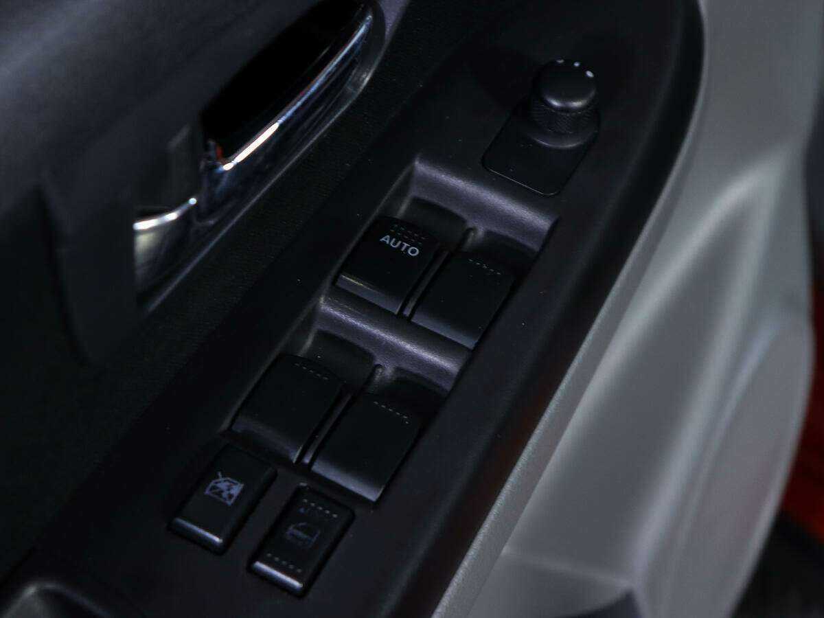 Suzuki SX4 б/у, 2013, Автоматическая. Фото: #12