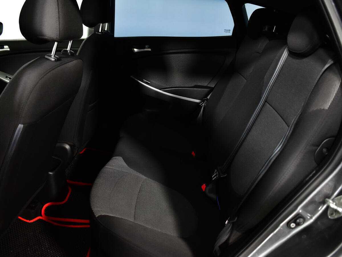 Hyundai Solaris б/у, 2012, Механическая. Фото: #9