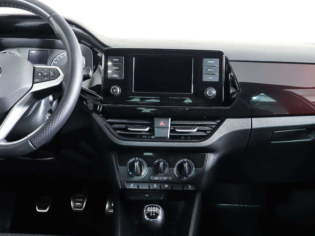 Volkswagen Polo б/у, 2021, Механическая. Фото: #11