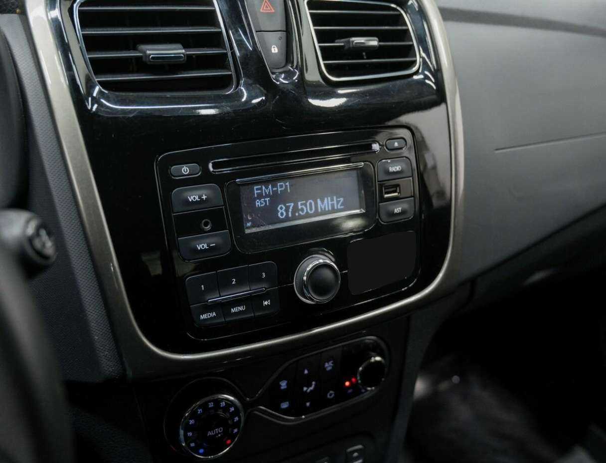 Renault Sandero б/у, 2015, Роботизированная. Фото: #21