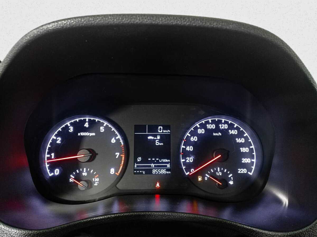 Hyundai Solaris б/у, 2018, Механическая. Фото: #10