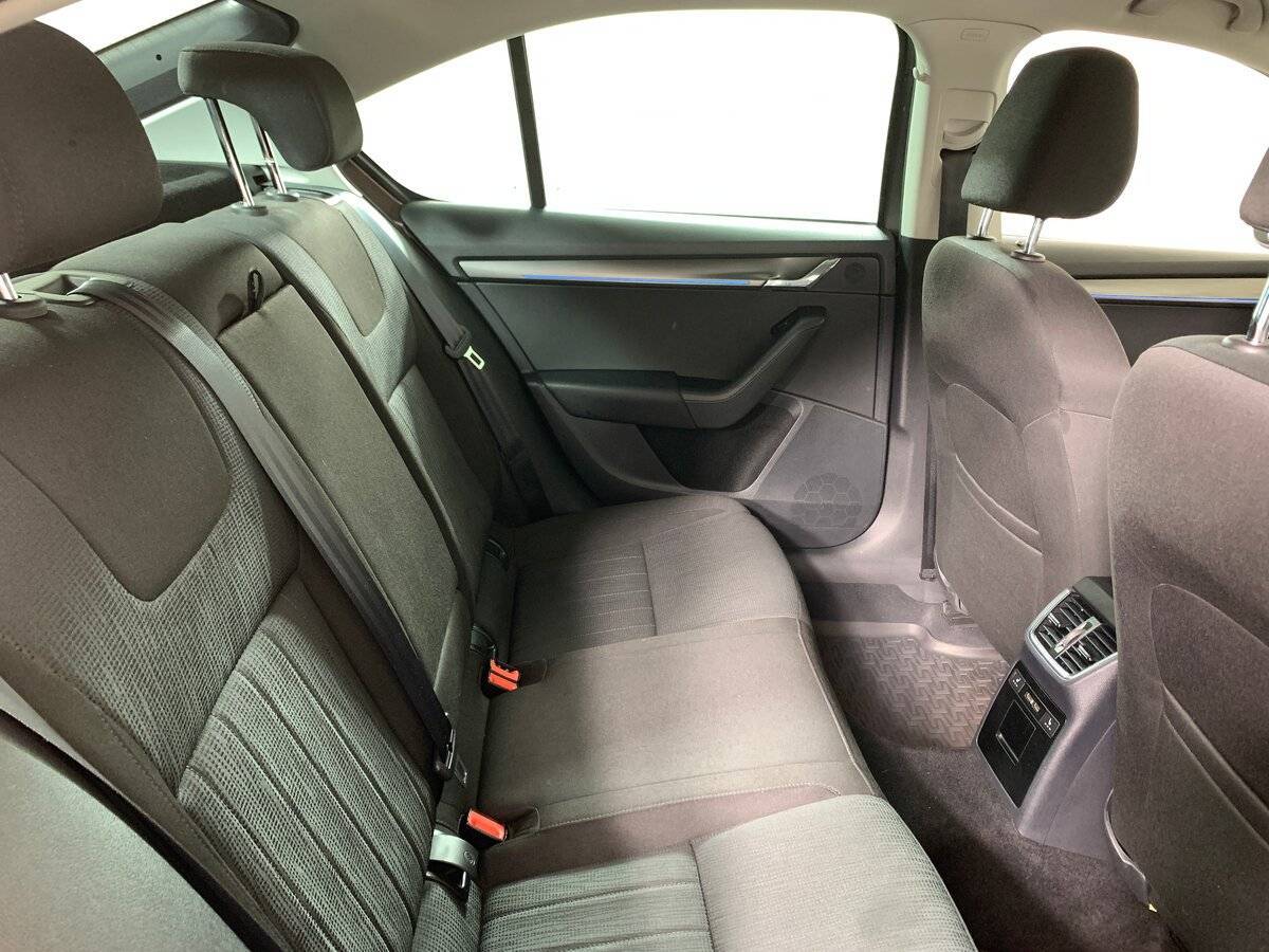 Skoda Octavia б/у, 2018, Роботизированная. Фото: #16