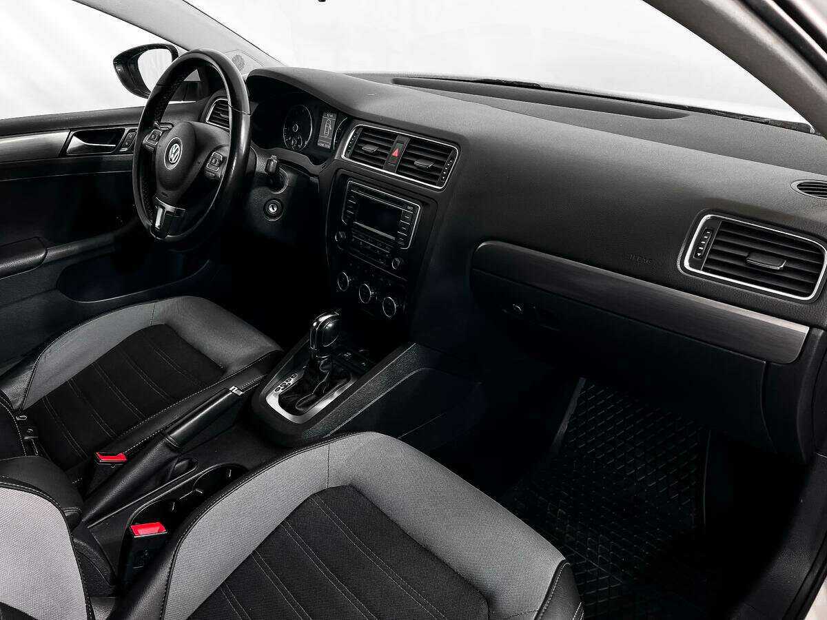 Volkswagen Jetta б/у, 2013, Автоматическая. Фото: #10