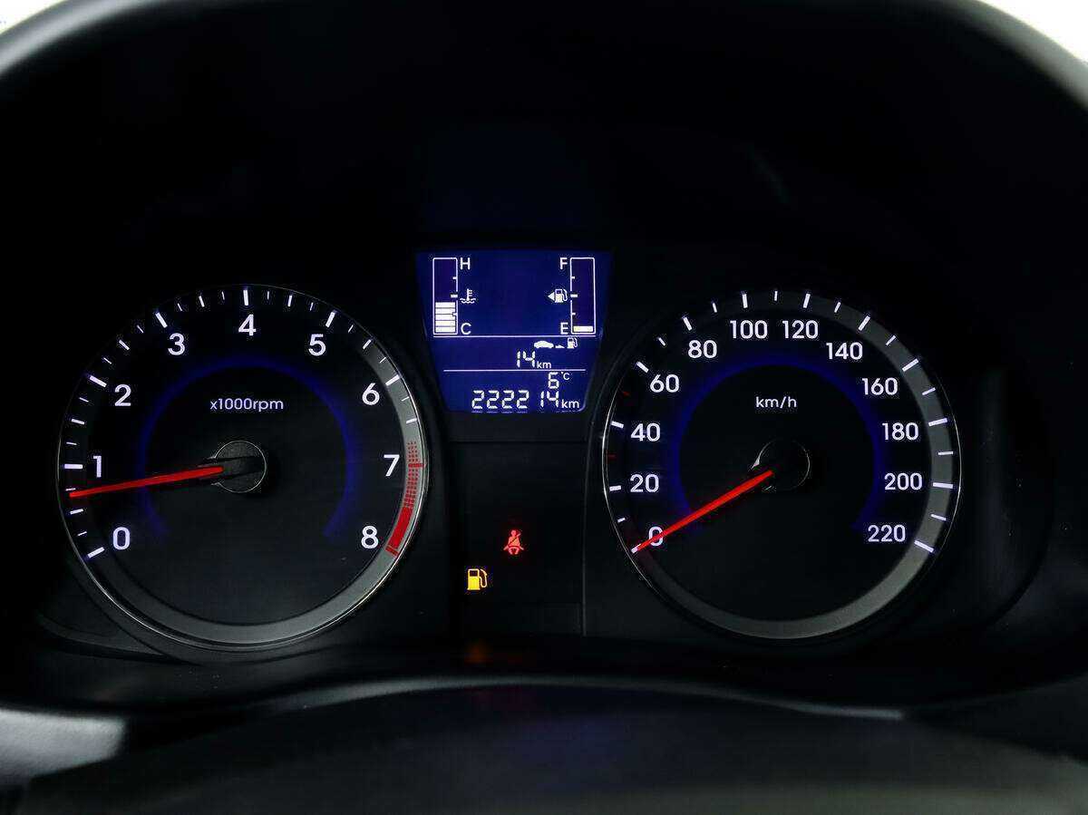 Hyundai Solaris б/у, 2016, Механическая. Фото: #13