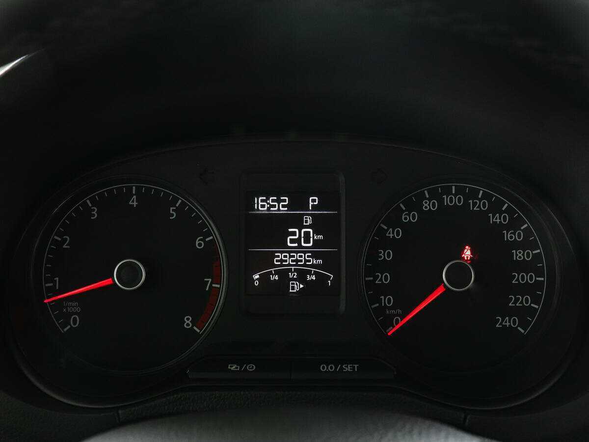 Volkswagen Polo б/у, 2017, Роботизированная. Фото: #8