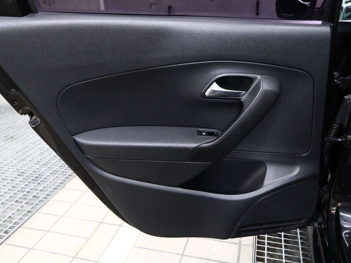 Volkswagen Polo б/у, 2013, Автоматическая. Фото: #11