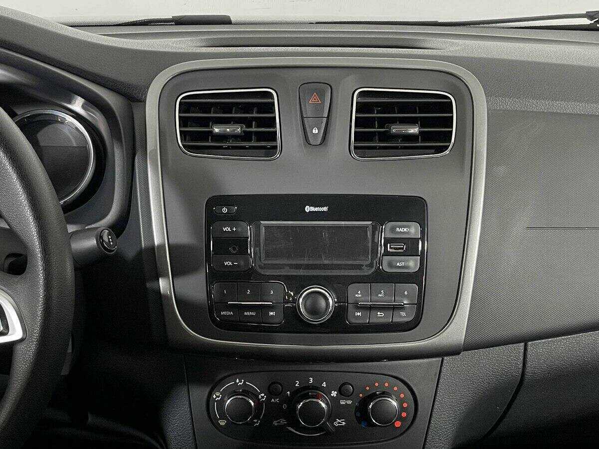 Renault Logan б/у, 2019, Механическая. Фото: #11