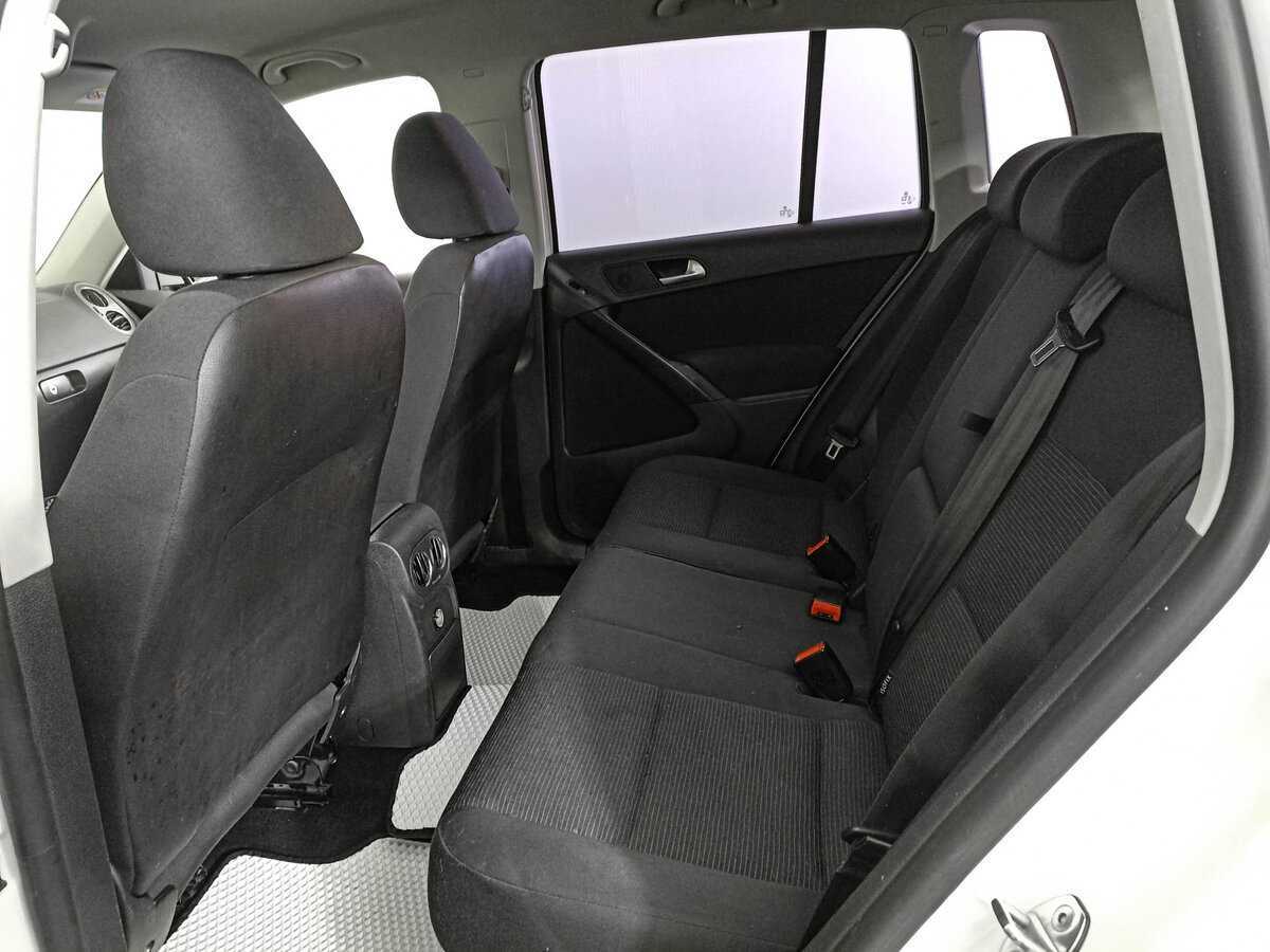 Volkswagen Tiguan б/у, 2013, Механическая. Фото: #11