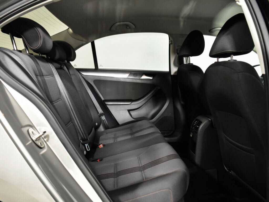 Volkswagen Jetta б/у, 2016, Роботизированная. Фото: #9