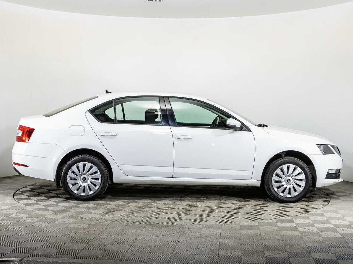 Skoda Octavia б/у, 2018, Автоматическая. Фото: #3