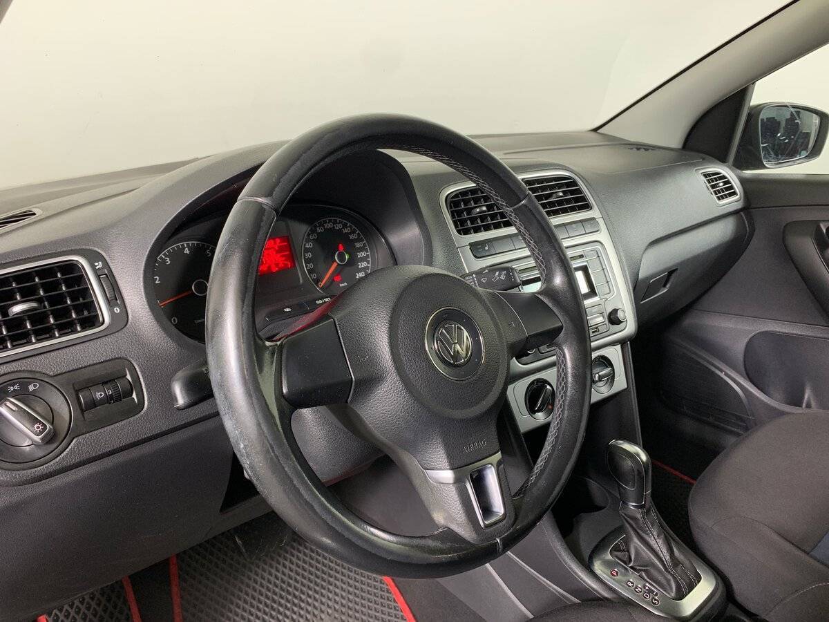 Volkswagen Polo б/у, 2013, Автоматическая. Фото: #7