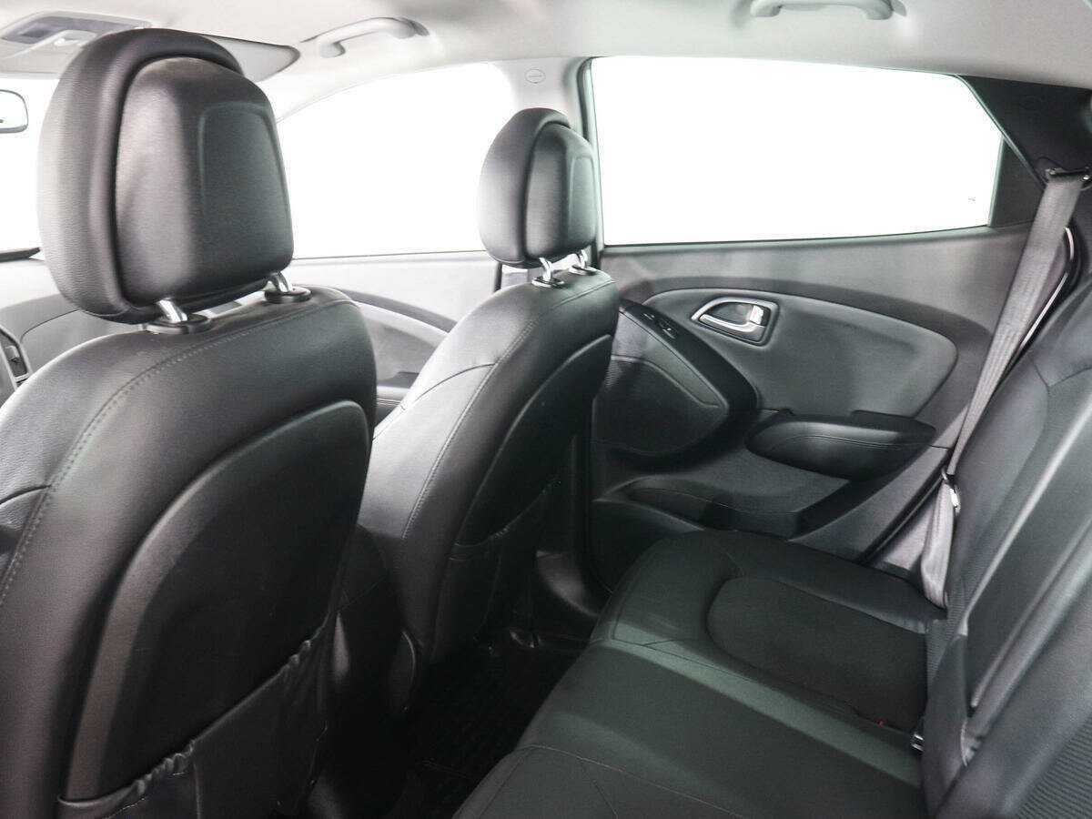 Hyundai ix35 б/у, 2015, Автоматическая. Фото: #11
