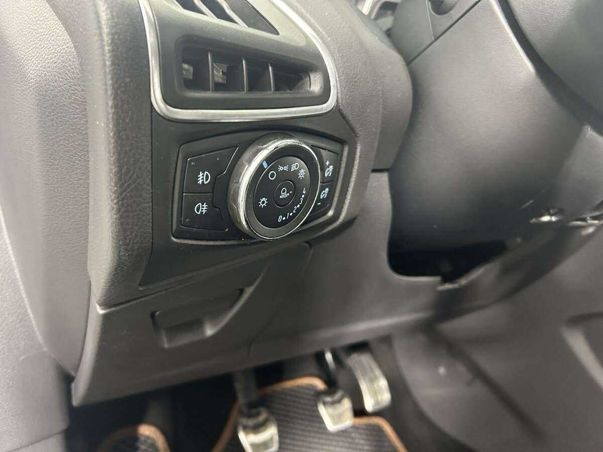 Ford Focus б/у, 2013, Механическая. Фото: #8